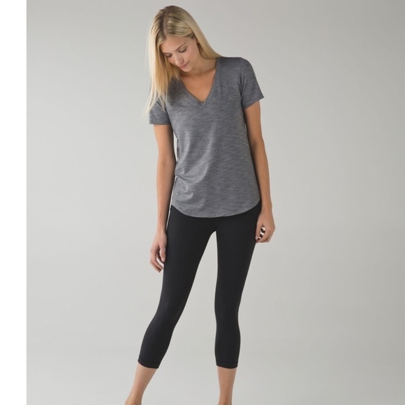 lululemon athletica Pants - Lululemon Wunder Under Crop III size 4